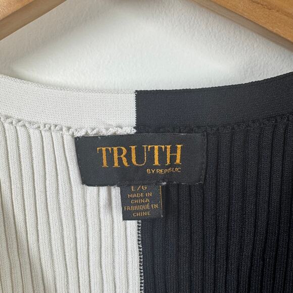 TRUTH Top Womens L Black White Button Down Short Sleeve Cardigan Minimal Modest - Picture 4 of 5